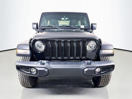 2023 Jeep Wrangler 4-Door Sahara Altitude 4x4