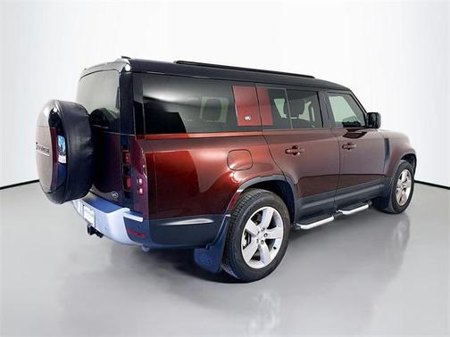 2023 Land Rover Defender 130 SE