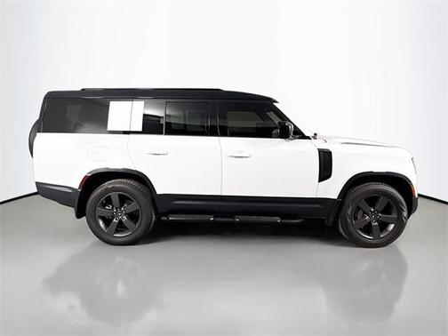 2025 Land Rover Defender 130 P400 S