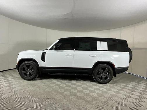 2025 Land Rover Defender 130 P400 S