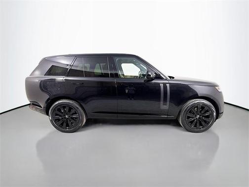 2025 Land Rover Range Rover P400 SE