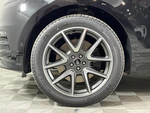 2026 Land Rover Range Rover Velar P250 SE R-Dynamic