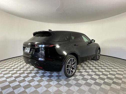 2026 Land Rover Range Rover Velar P250 SE R-Dynamic