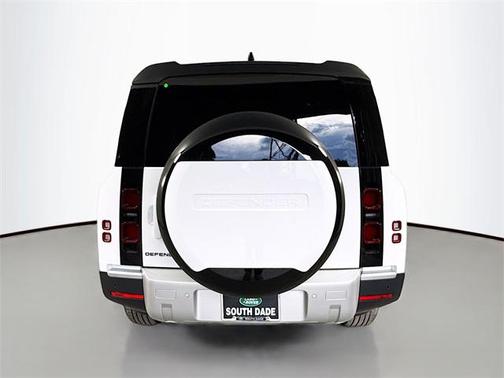 2025 Land Rover Defender 130 P300 S