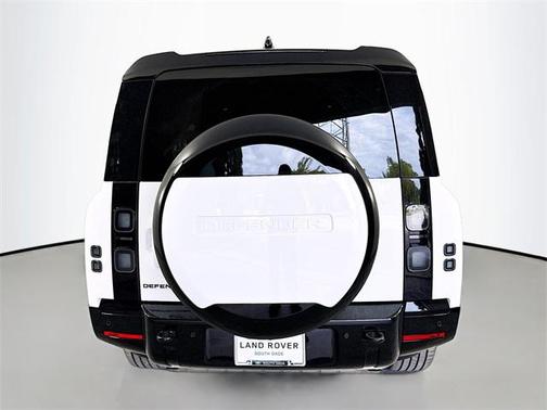 2026 Land Rover Defender P400 X-Dynamic SE