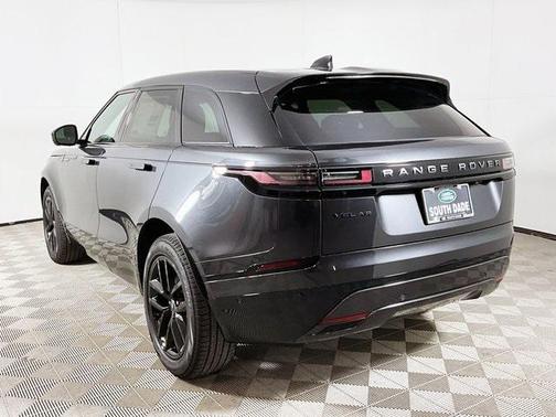 2026 Land Rover Range Rover Velar P250 SE R-Dynamic