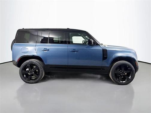 2026 Land Rover Defender P400 X-Dynamic SE