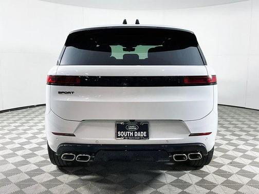 2025 Land Rover Range Rover Sport SE