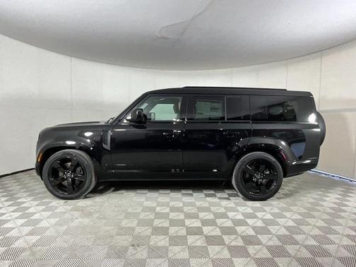 2025 Land Rover Defender 130 P400 X-Dynamic SE