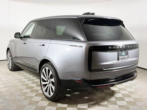 2025 Land Rover Range Rover P530 SE