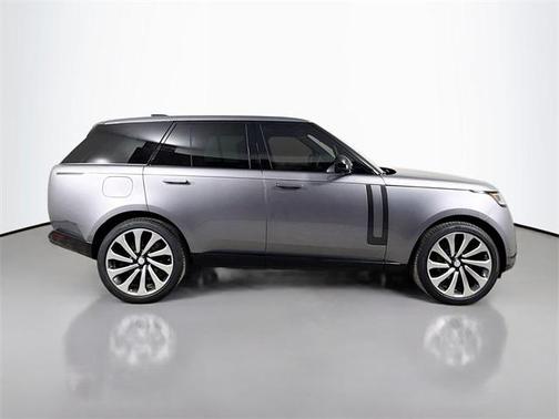 2025 Land Rover Range Rover P530 SE