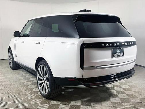 2025 Land Rover Range Rover P530 Autobiography
