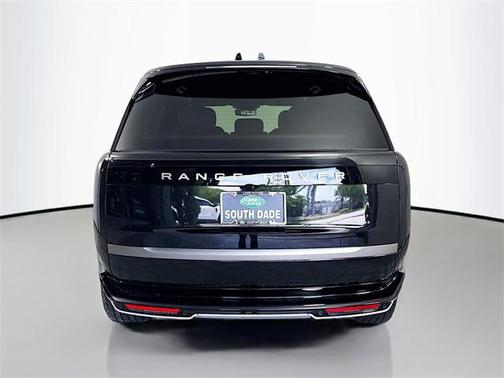 2025 Land Rover Range Rover P400 SE