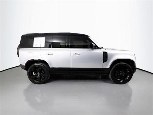 2024 Land Rover Defender X-Dynamic SE