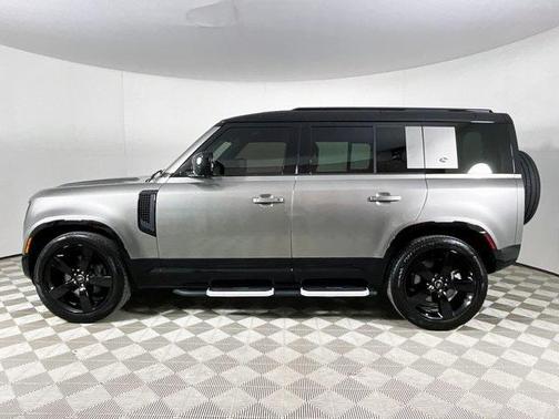 2024 Land Rover Defender 110 P400 X-Dynamic SE