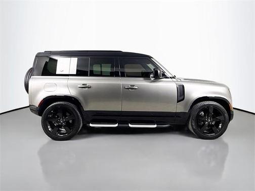2024 Land Rover Defender 110 P400 X-Dynamic SE