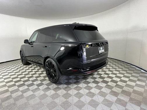2023 Land Rover Range Rover P530 SE