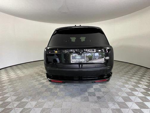 2023 Land Rover Range Rover P530 SE