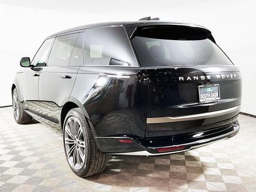 2025 Land Rover Range Rover P530 SE 7 Seat