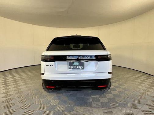 2026 Land Rover Range Rover Velar P250 SE R-Dynamic