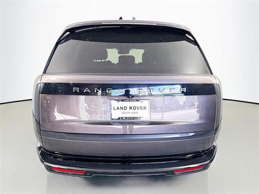 2023 Land Rover Range Rover P530 SE