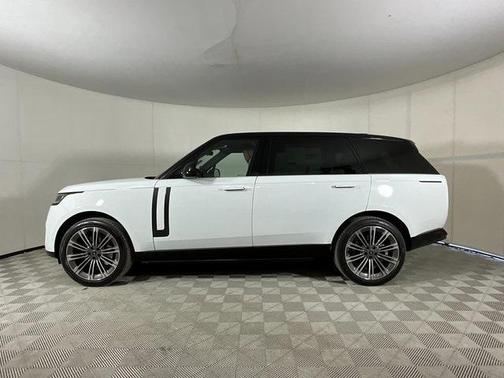2025 Land Rover Range Rover P530 SE 7 Seat