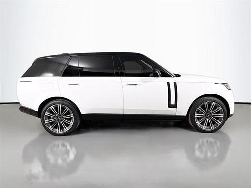 2025 Land Rover Range Rover P530 SE 7 Seat