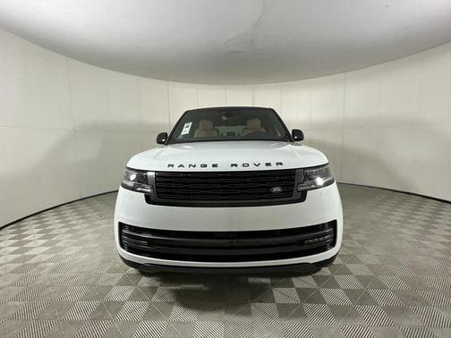 2025 Land Rover Range Rover P530 SE 7 Seat