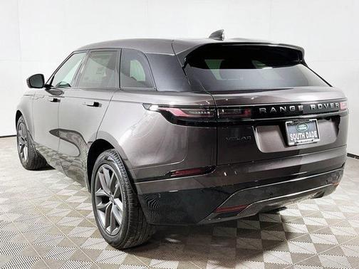 2026 Land Rover Range Rover Velar P250 SE R-Dynamic
