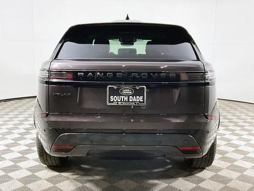 2026 Land Rover Range Rover Velar P250 SE R-Dynamic