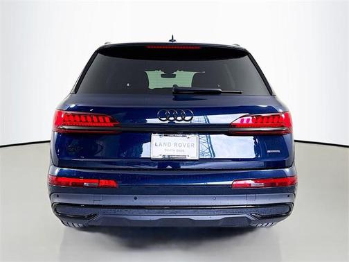 2023 Audi Q7 55 Premium Plus