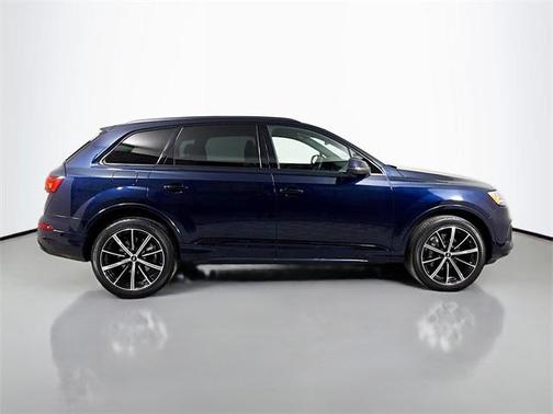 2023 Audi Q7 55 Premium Plus