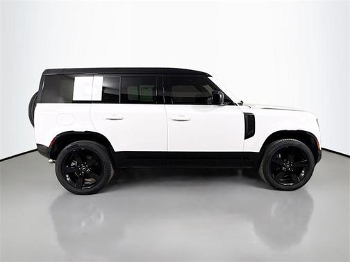 2025 Land Rover Defender 110 P500 X-Dynamic SE
