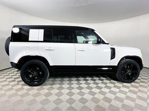 2025 Land Rover Defender X-Dynamic SE