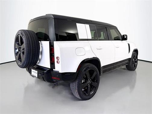 2025 Land Rover Defender 110 P500 X-Dynamic SE