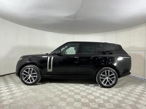 2025 Land Rover Range Rover P550e SE