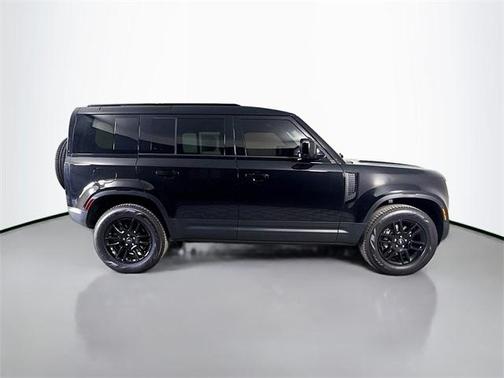 2025 Land Rover Defender 110 P400 S