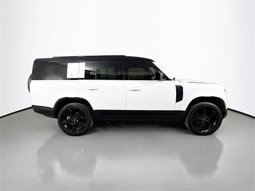 2023 Land Rover Defender 130 X-Dynamic SE