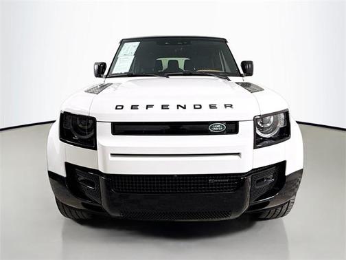 2023 Land Rover Defender 130 X-Dynamic SE