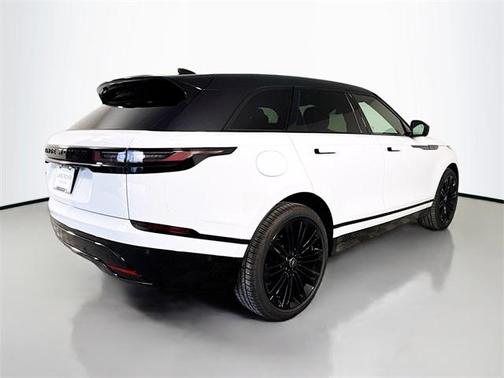2026 Land Rover Range Rover Velar P250 SE R-Dynamic