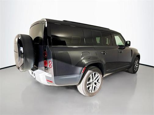2025 Land Rover Defender 130 P300 S