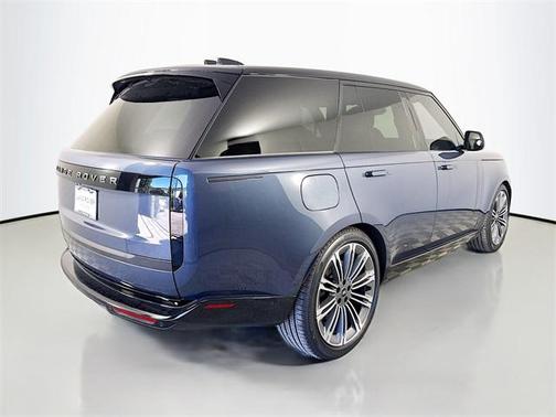 2025 Land Rover Range Rover P530 SE