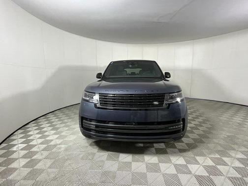 2025 Land Rover Range Rover P530 SE