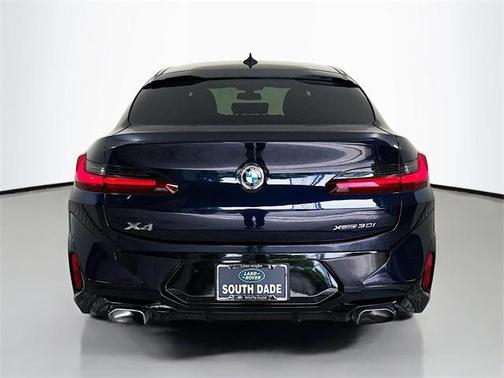 2022 BMW X4 xDrive30i