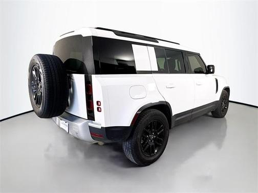 2025 Land Rover Defender 110 P400 S