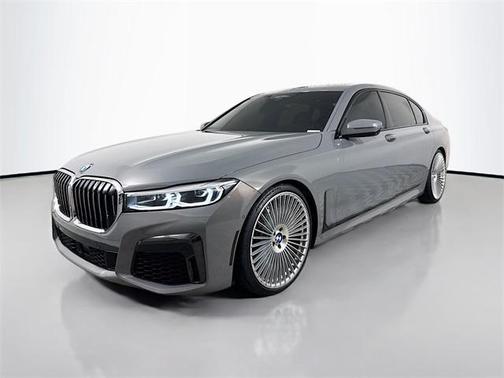 2022 BMW 740 i