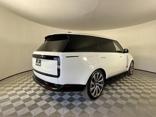 2025 Land Rover Range Rover P530 SE 7 Seat