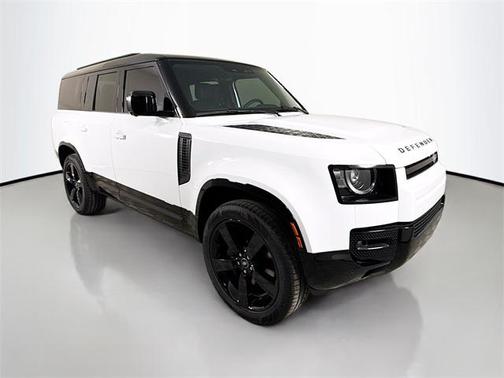 2025 Land Rover Defender 130 P400 X-Dynamic SE