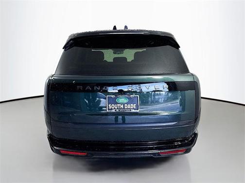2025 Land Rover Range Rover P400 SE