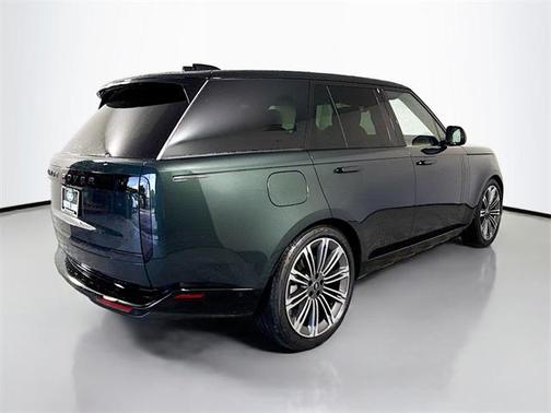 2025 Land Rover Range Rover P400 SE
